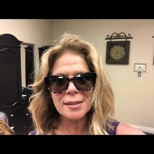 Meet your Posher, Gina